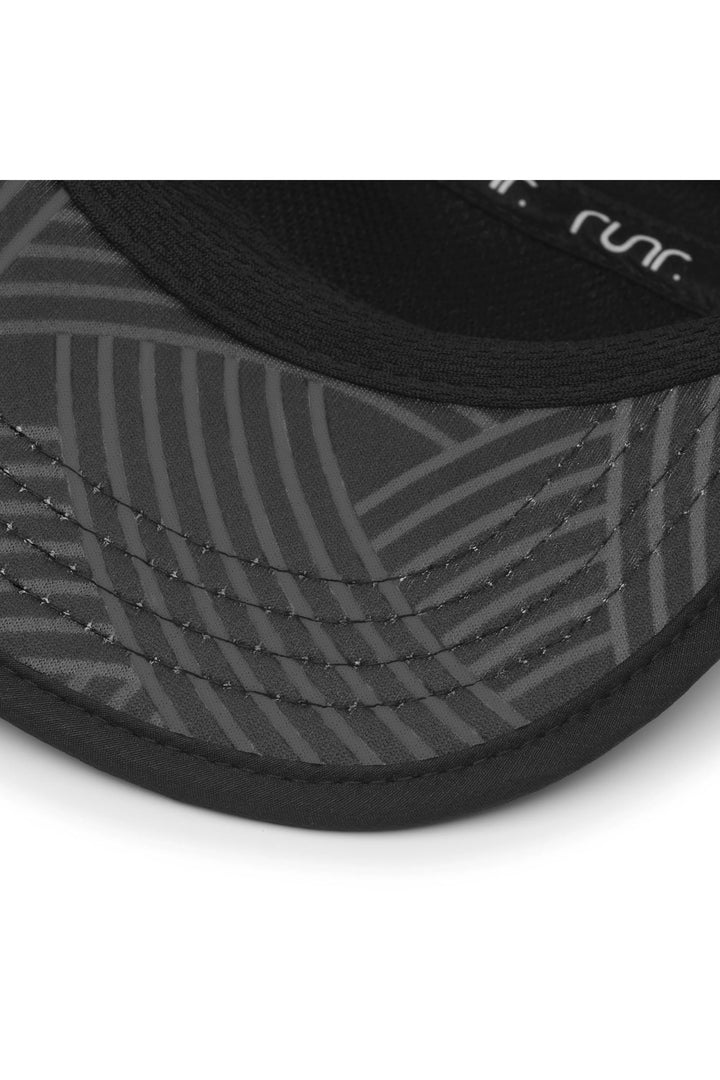 Runr Stuttgart Blackout running hat - inside view