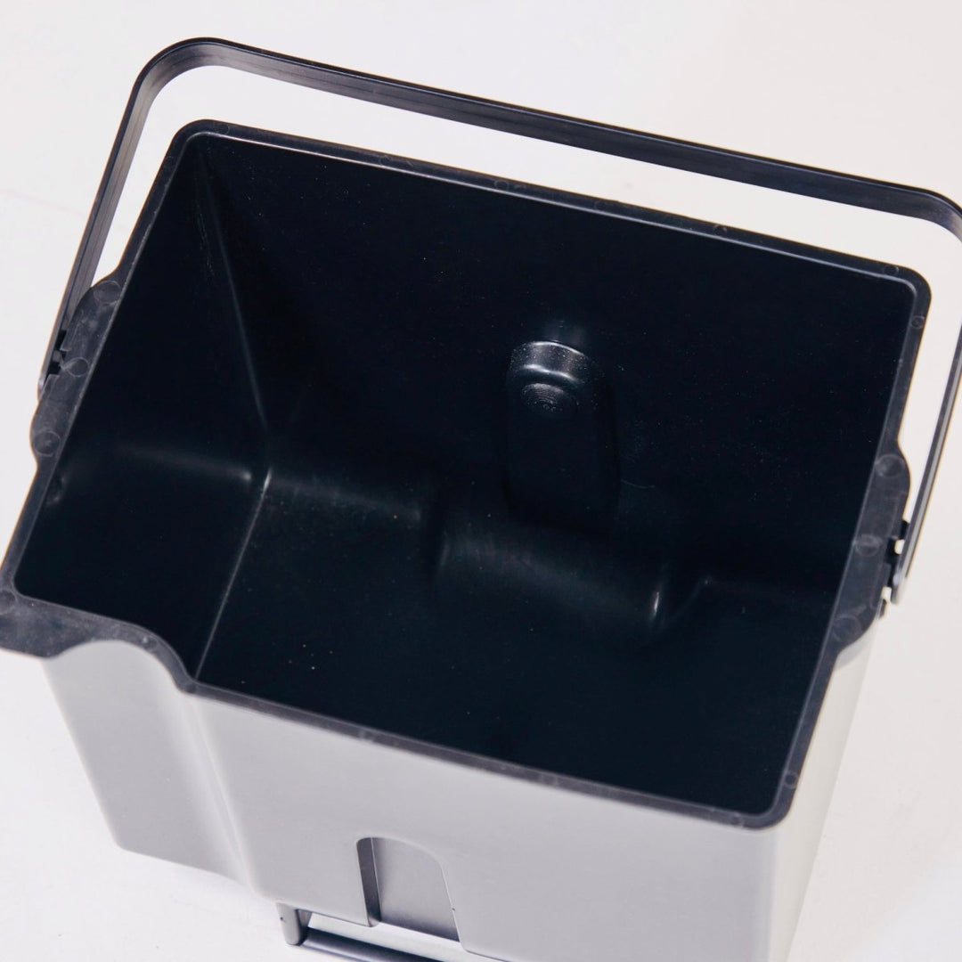 14.7 L Solids Bin - without agitator - HikeWare  