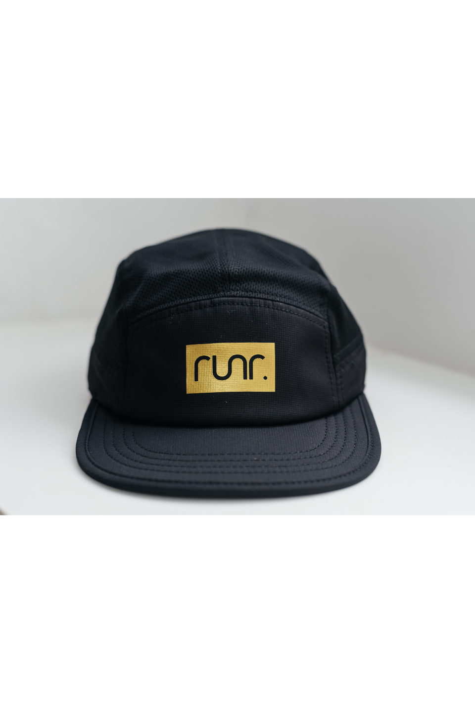 Runr Athens running hat - under-peak view