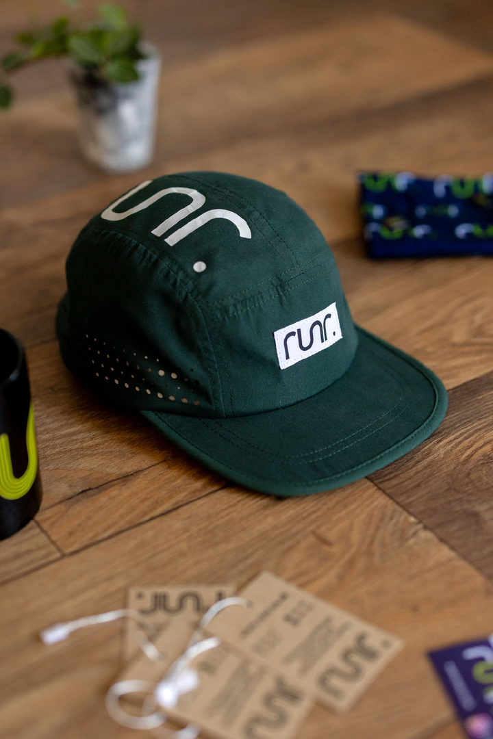 Runr Budapest running hat - front view