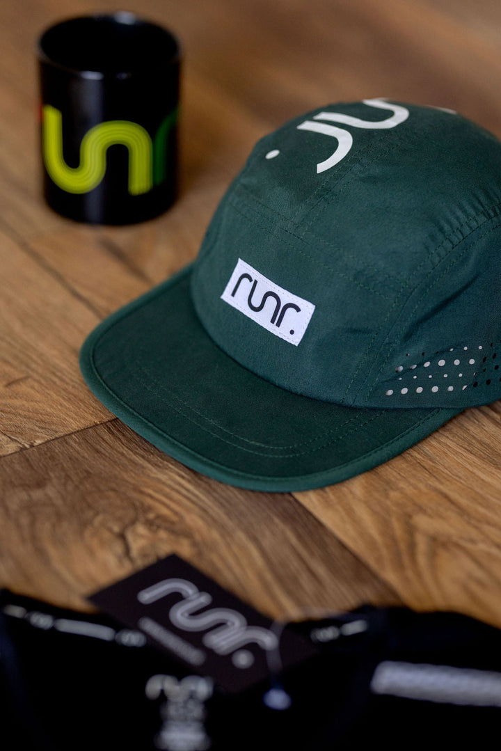 Runr Budapest running hat - detail view