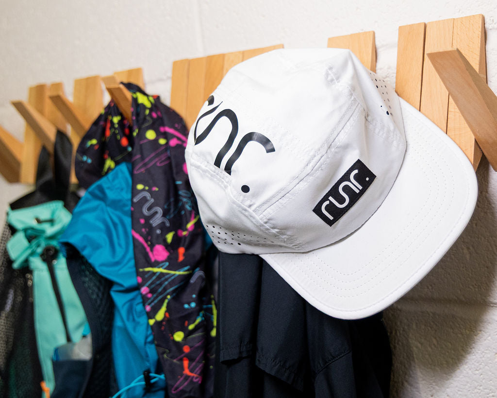 Runr Copenhagen running hat - lifestyle shot