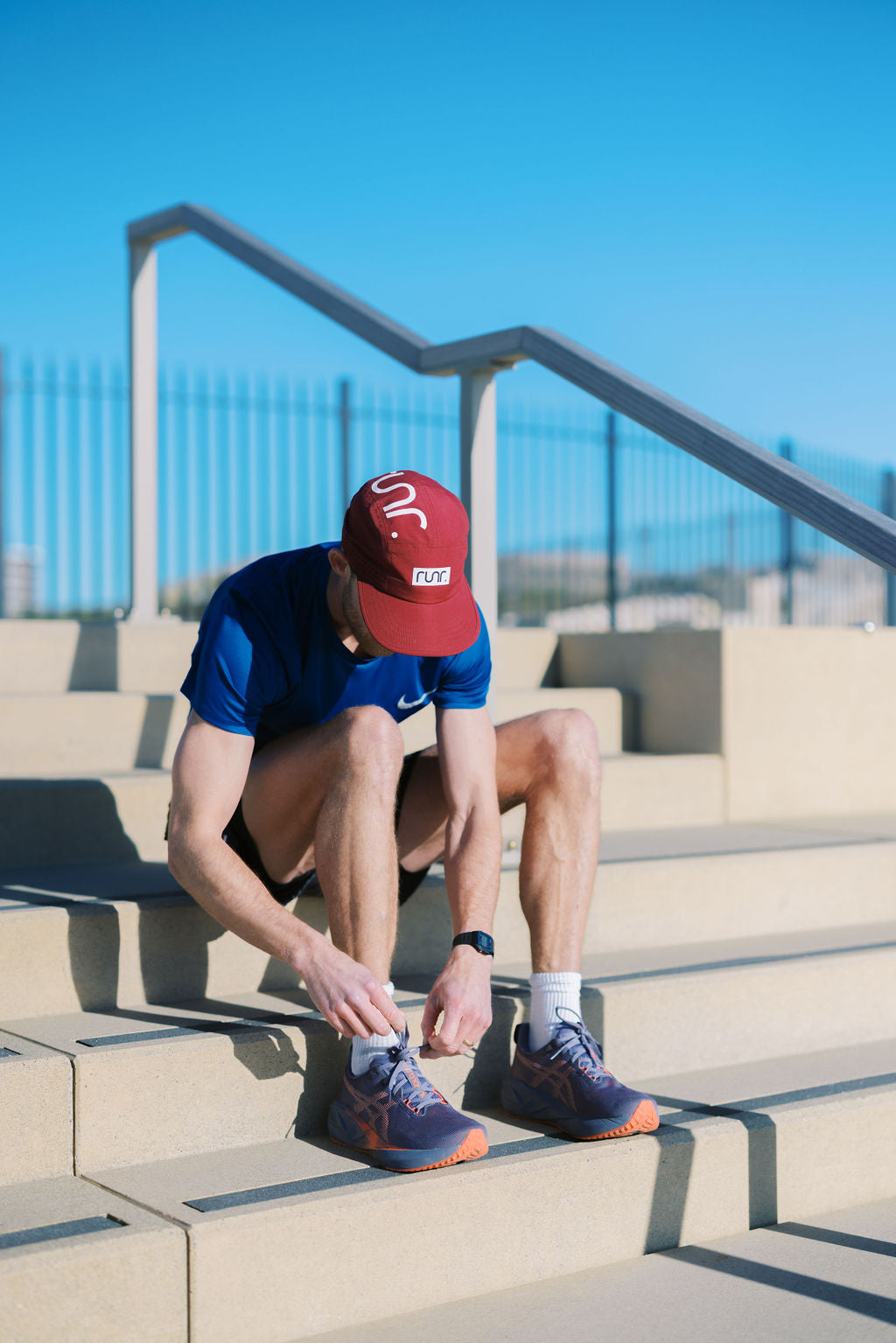 Runr Lisbon running hat - side view