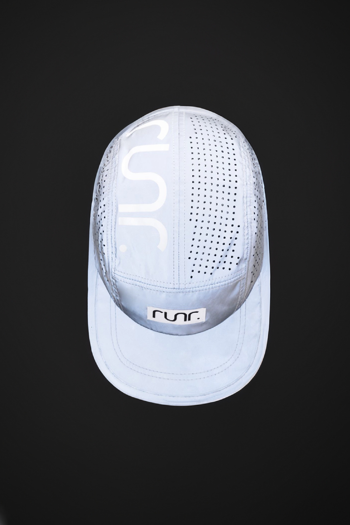 Runr Lumos reflective running hat in silver - side view