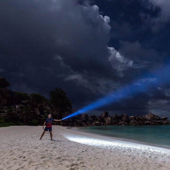 MT14 Rechargeable Torch, 1000 Lumens - HikeWare  