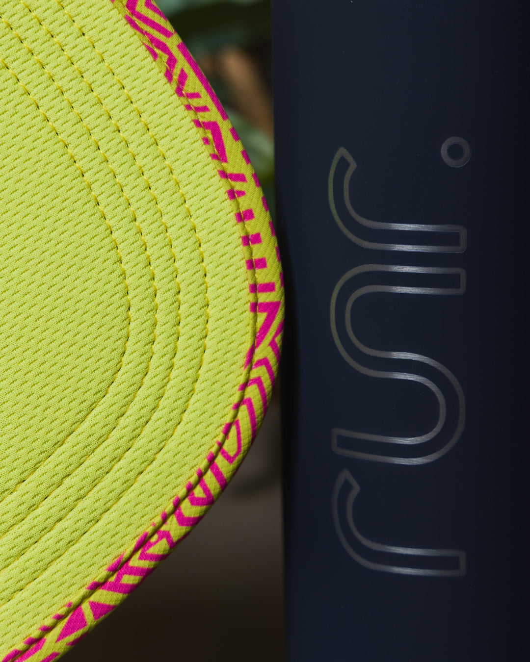 Runner wearing the Runr Buenos Aires running hat