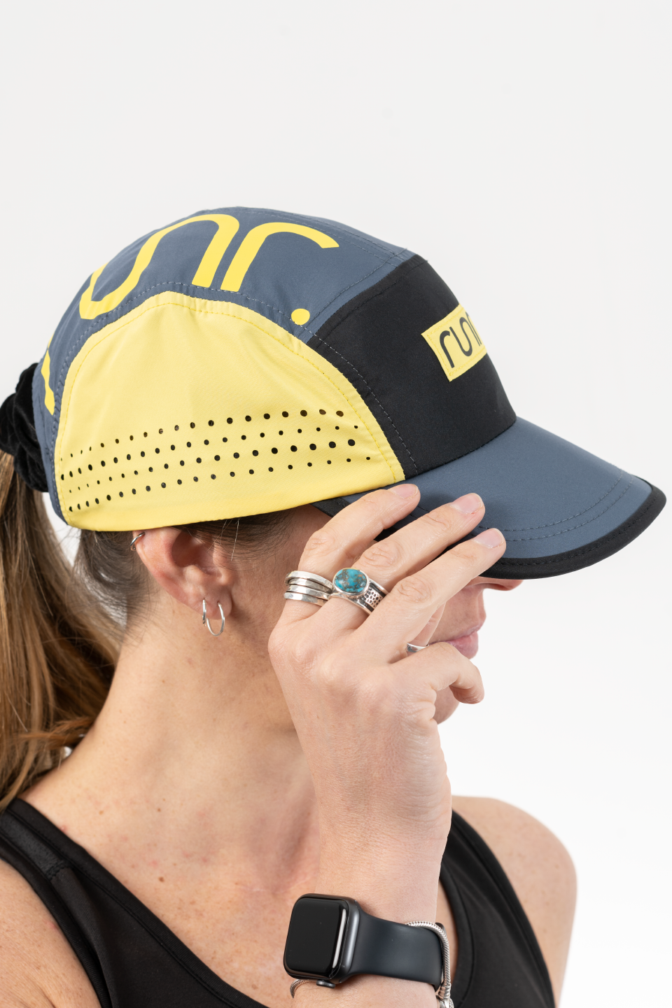 Runr Seoul running hat - back view